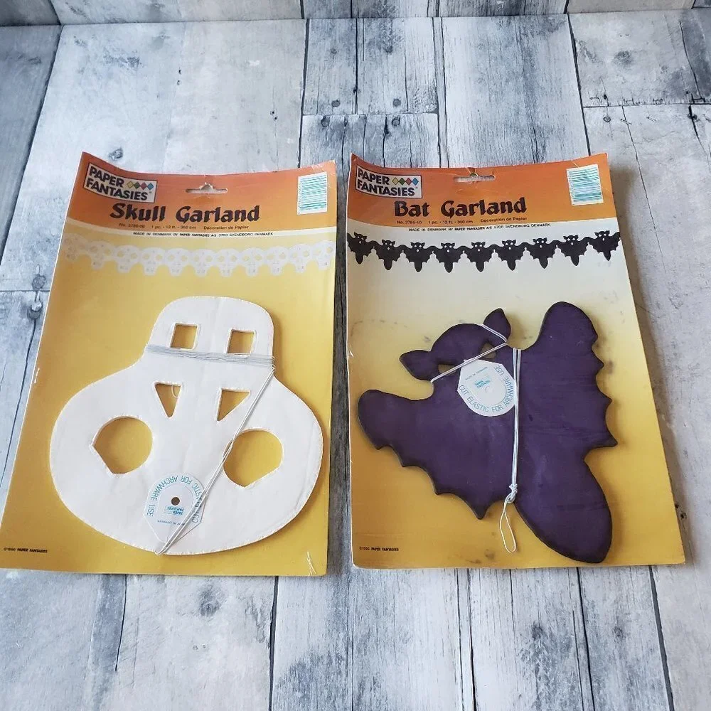 Paper Fantasies Open Package Bat, Skull and Pumpkin Garland Halloween 12' each
